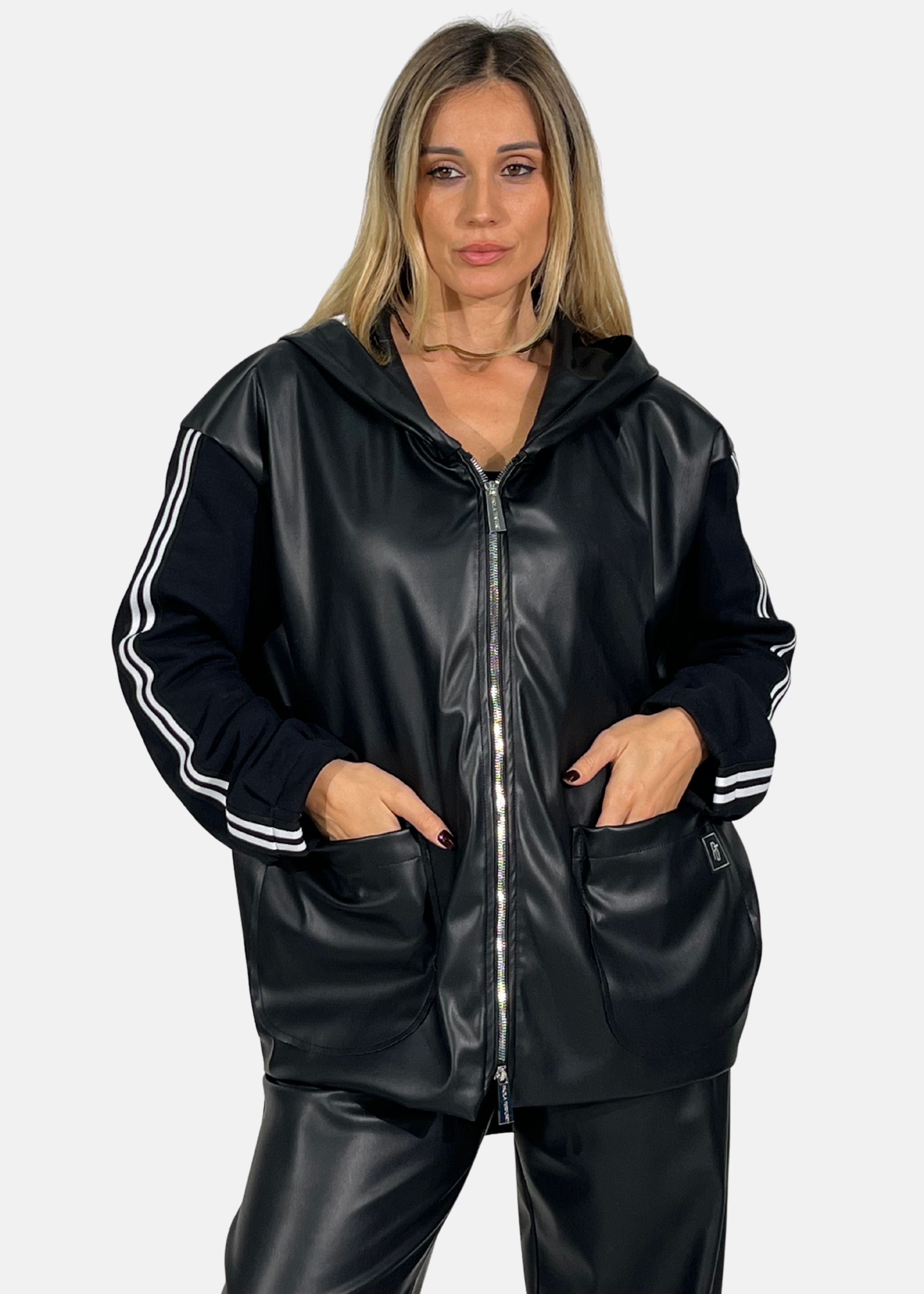 Giacca Over in ecopelle con maniche in felpa