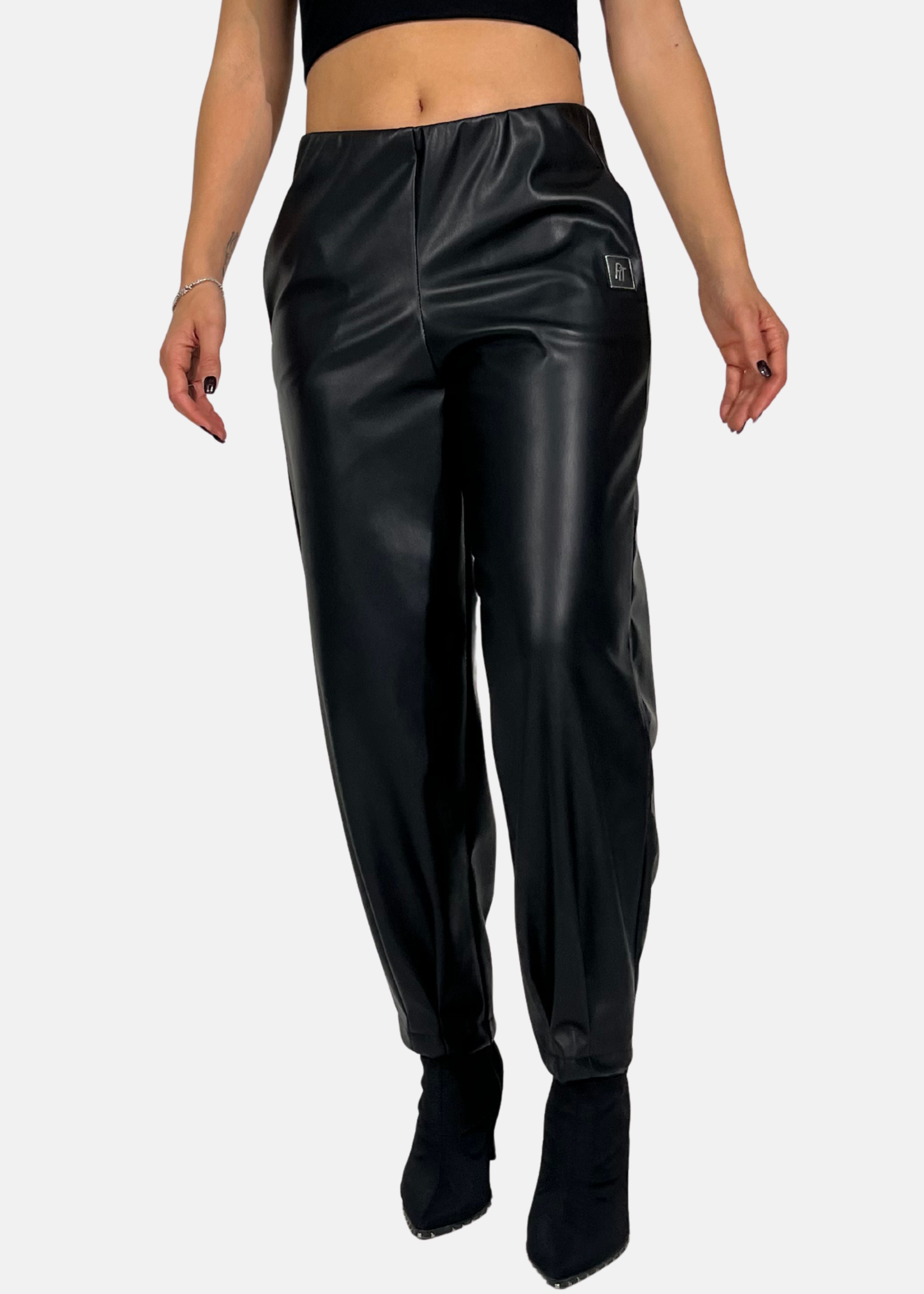 Pantaloni in ecopelle