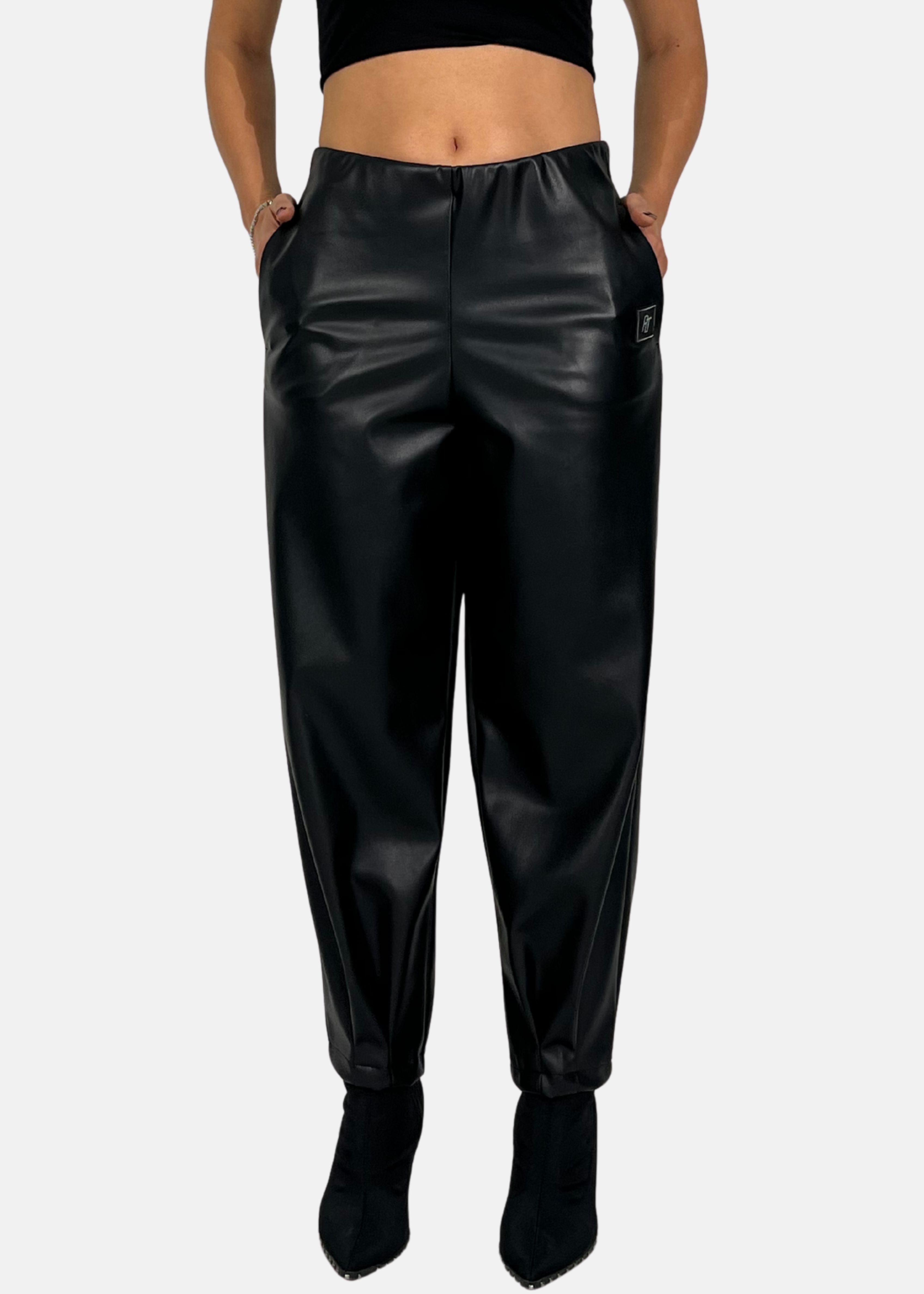 Pantaloni in ecopelle