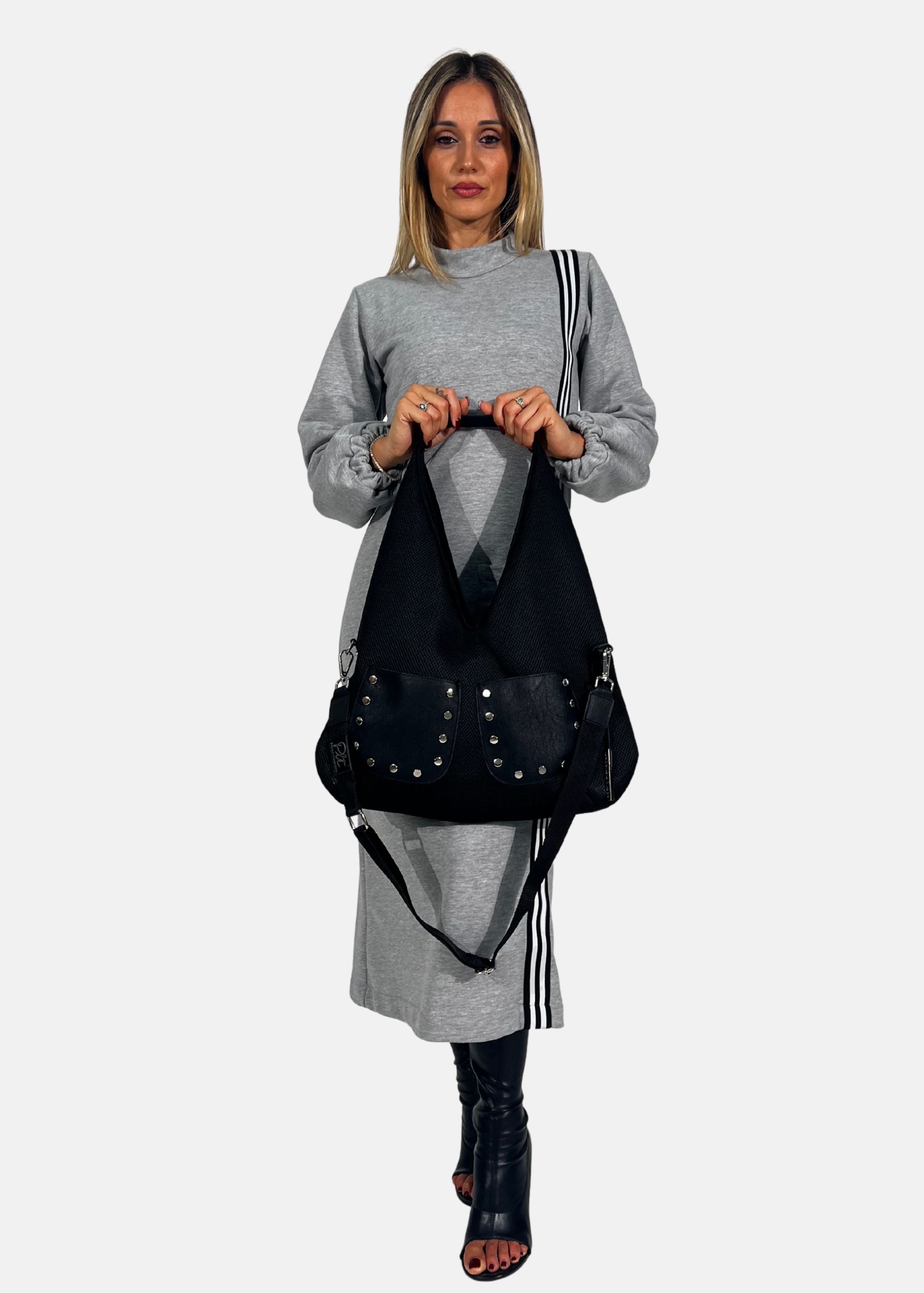 Sacca hobo in tessuto tecnico traforato con tasche e dettagli argento