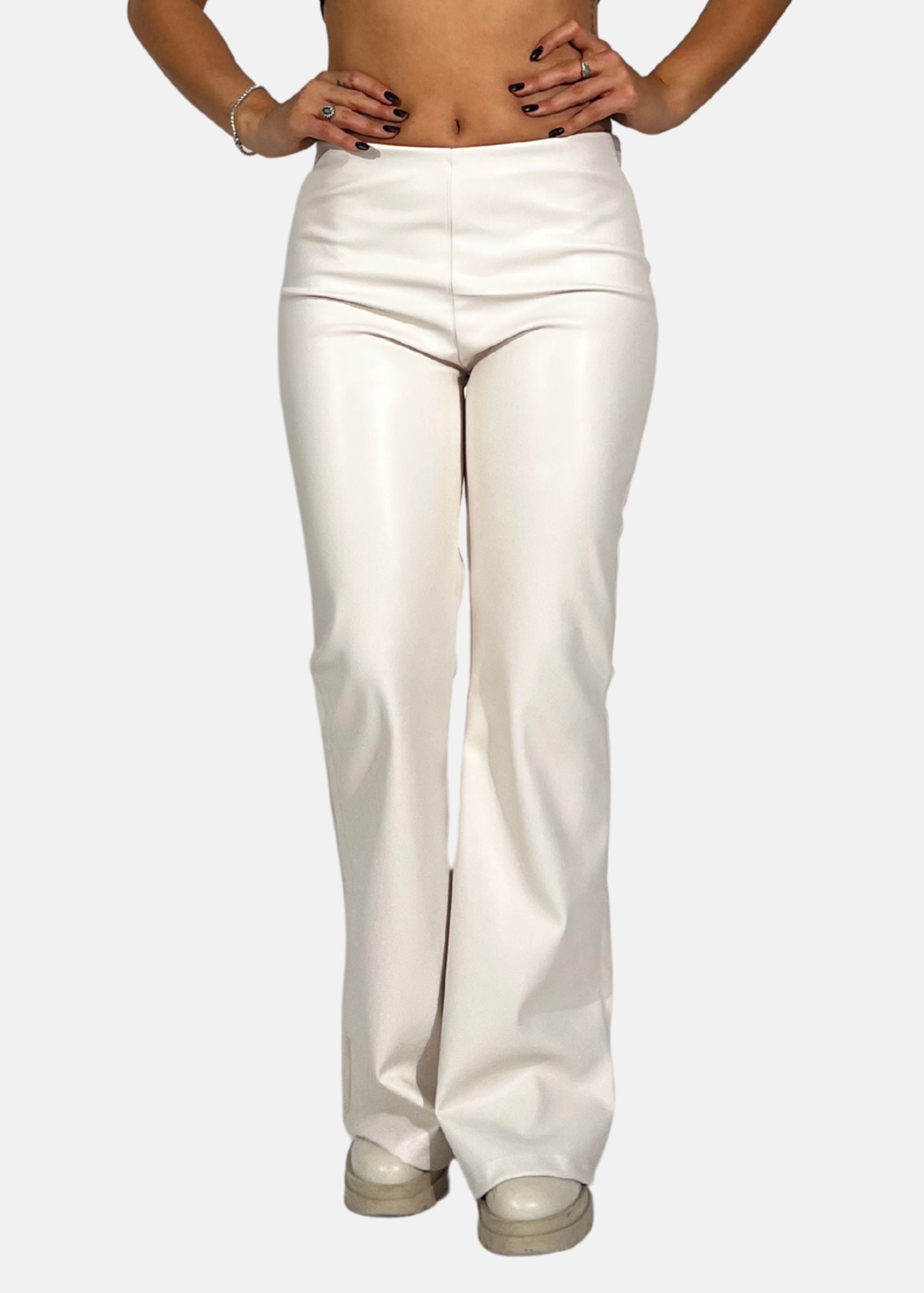 Pantaloni a zampa in ecopelle