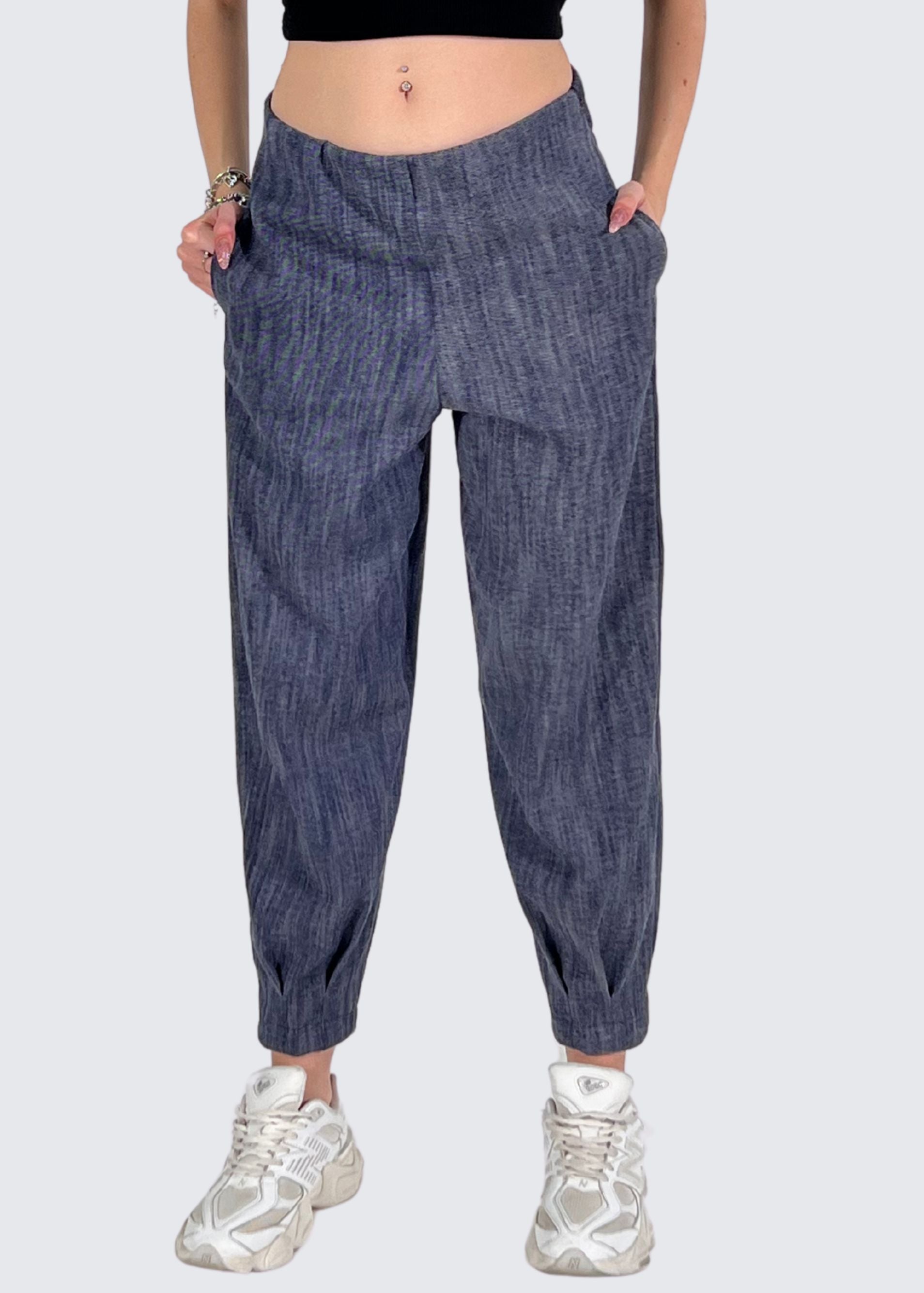 Pantalone in denim con pinces