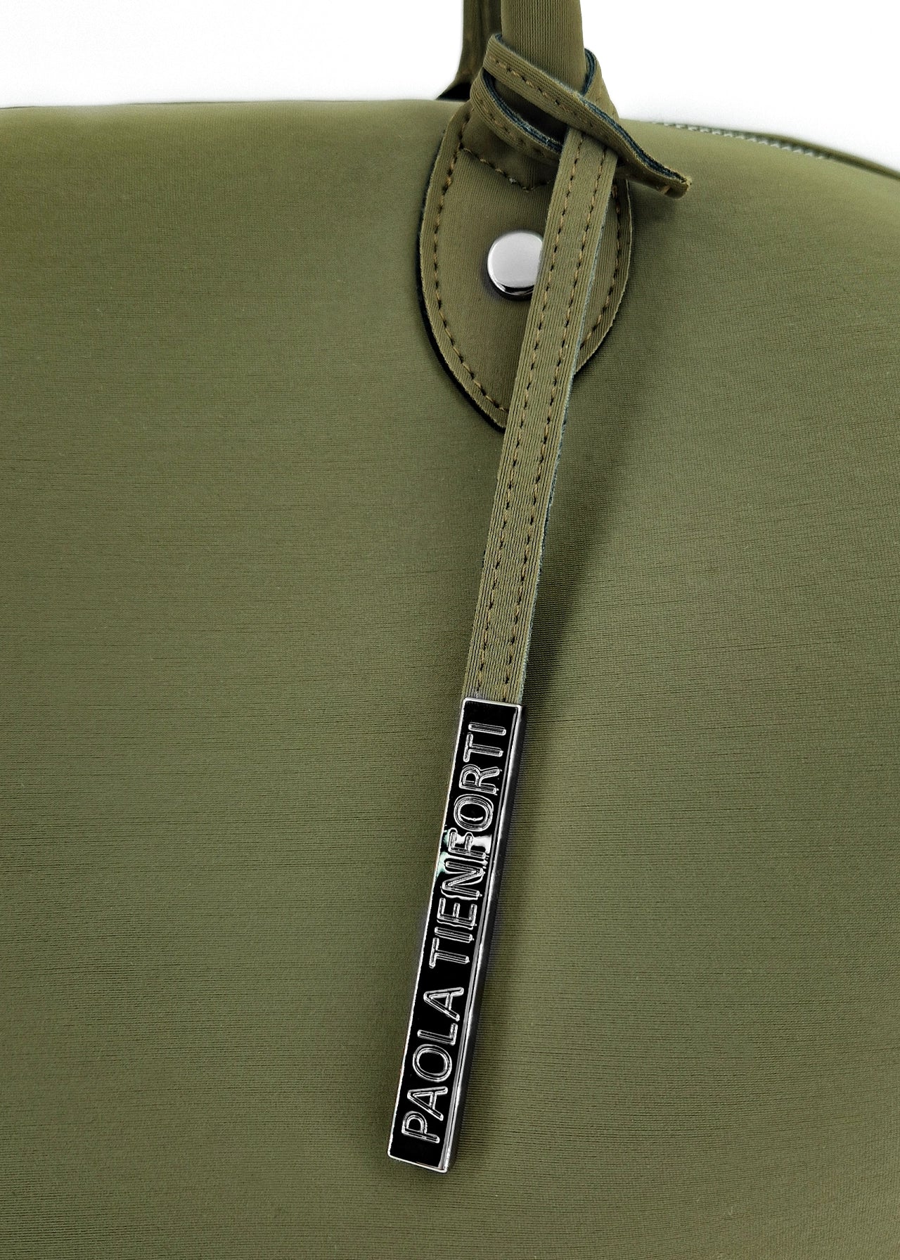 Bauletto large in neoprene con dettagli argento