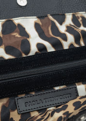 Shopper large in pelle morbida con dettagli oro