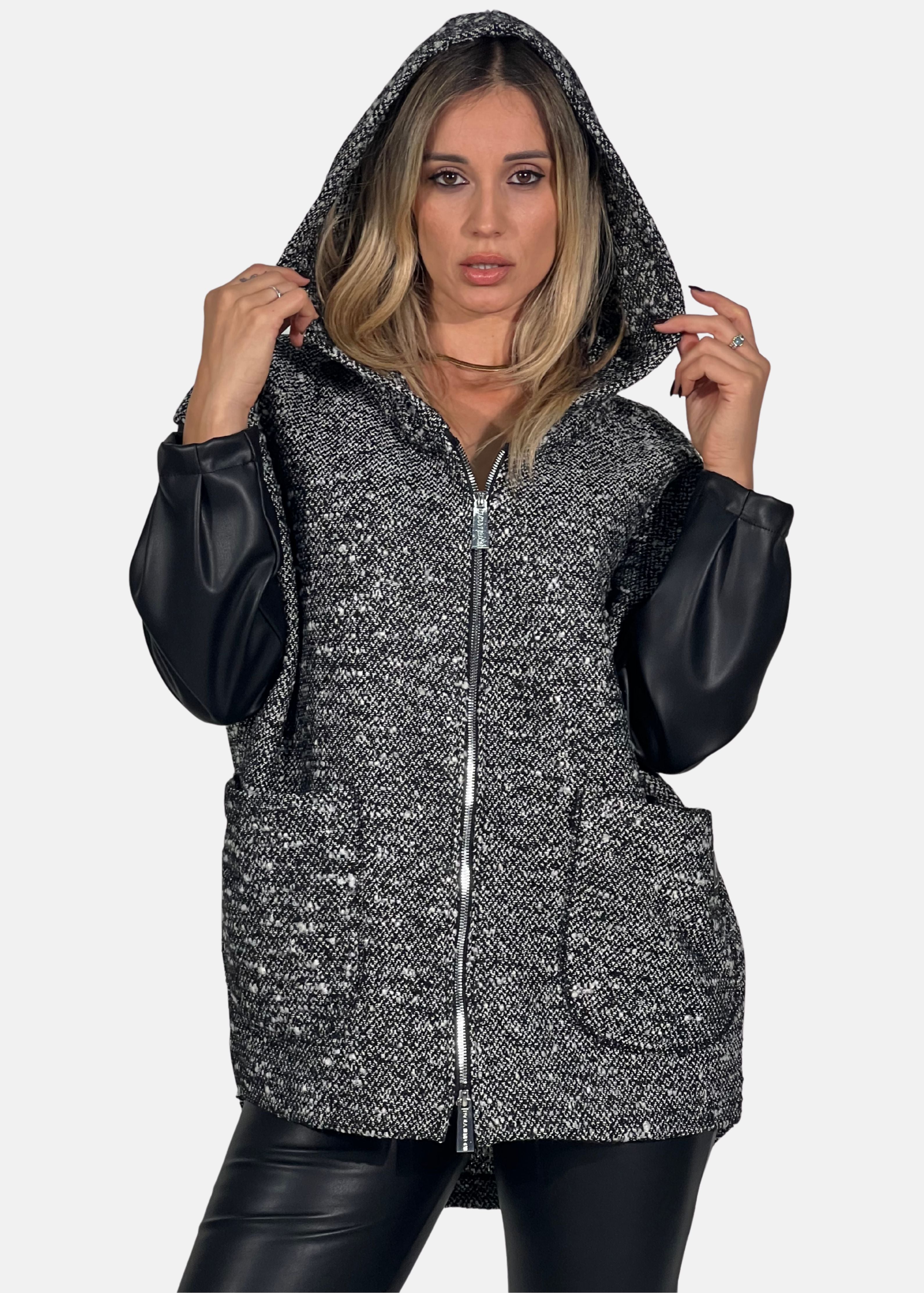 Giacca Over in Tweed con Maniche in Ecopelle - Paola Tienforti - Sito Ufficiale