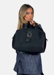 Bauletto con patta in tessuto tecnico traforato e pelle