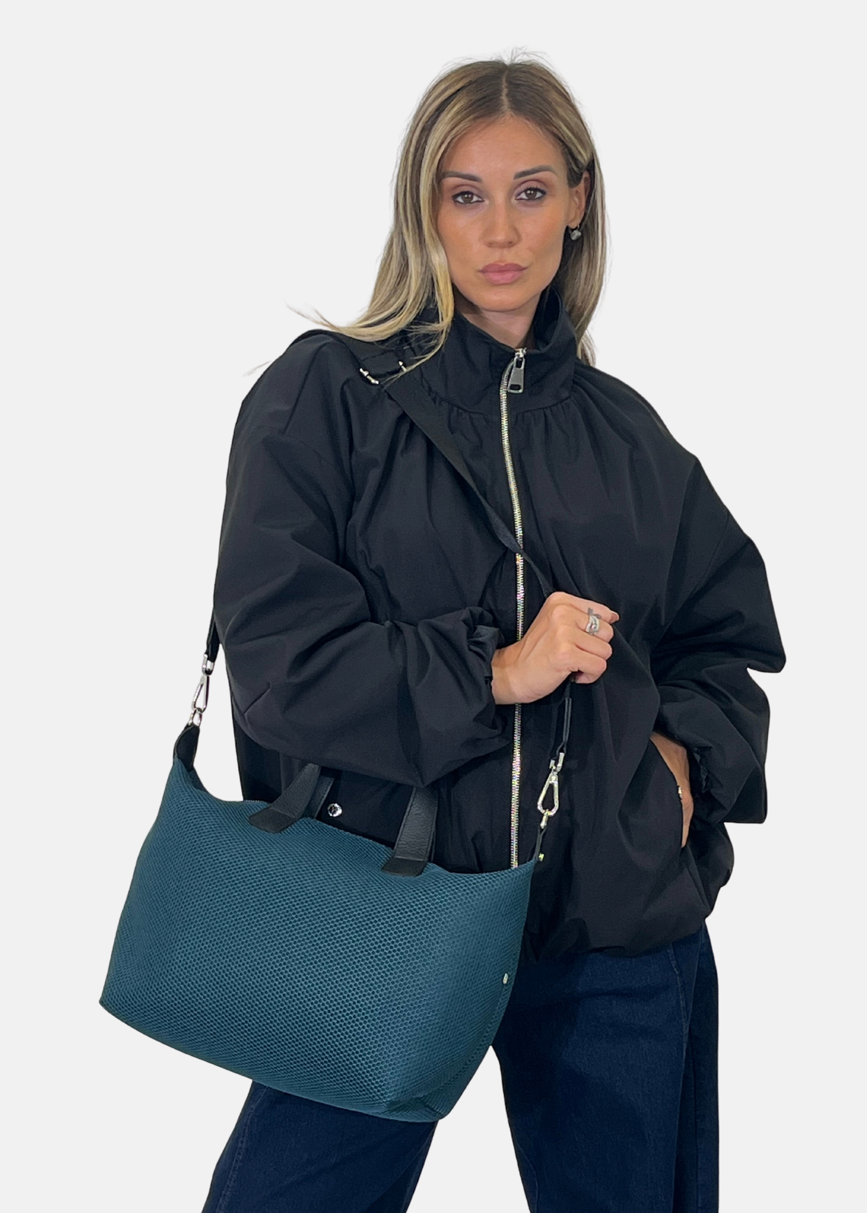 Bauletto medium traforato e pelle con dettagli argento