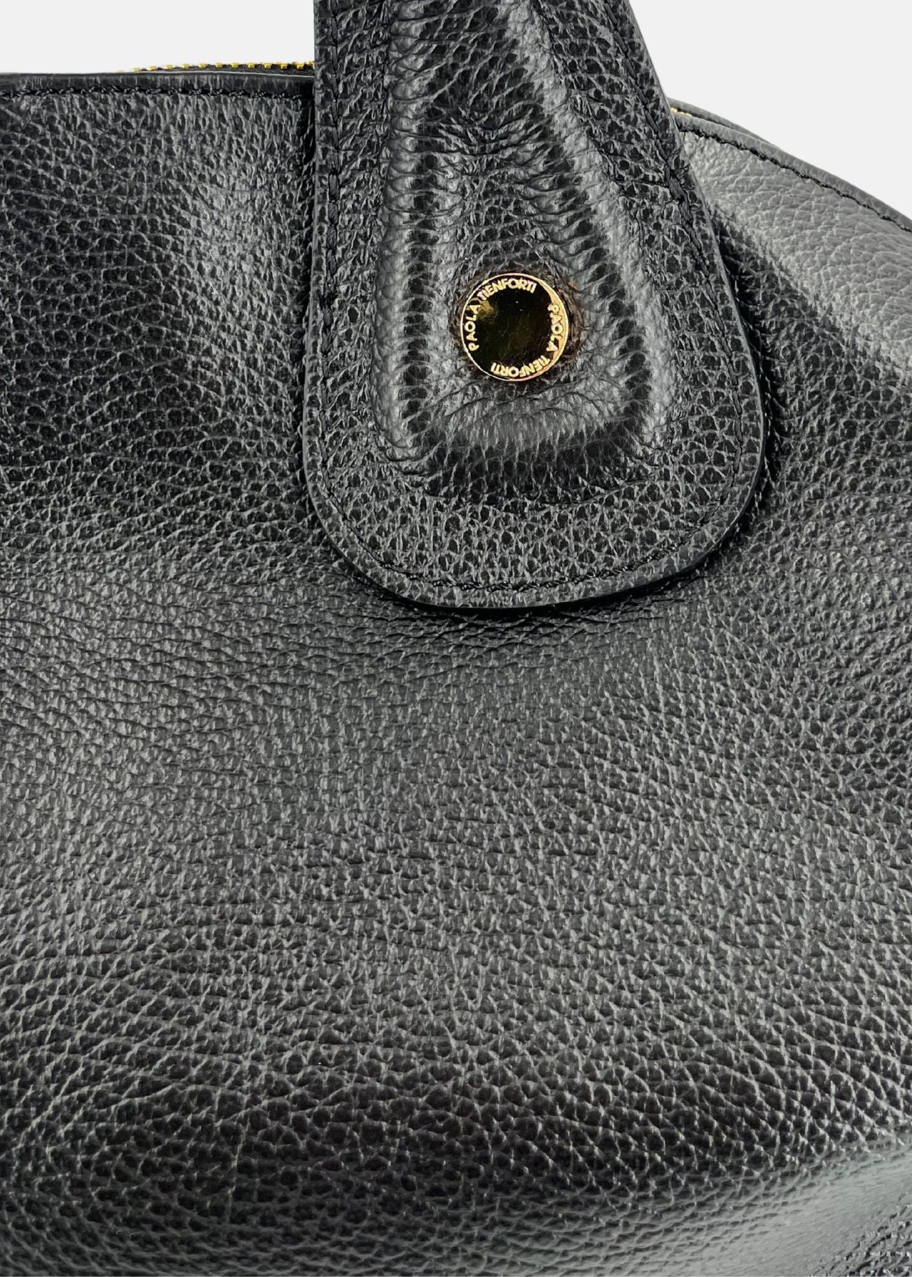 Bauletto in pelle da donna con dettagli oro