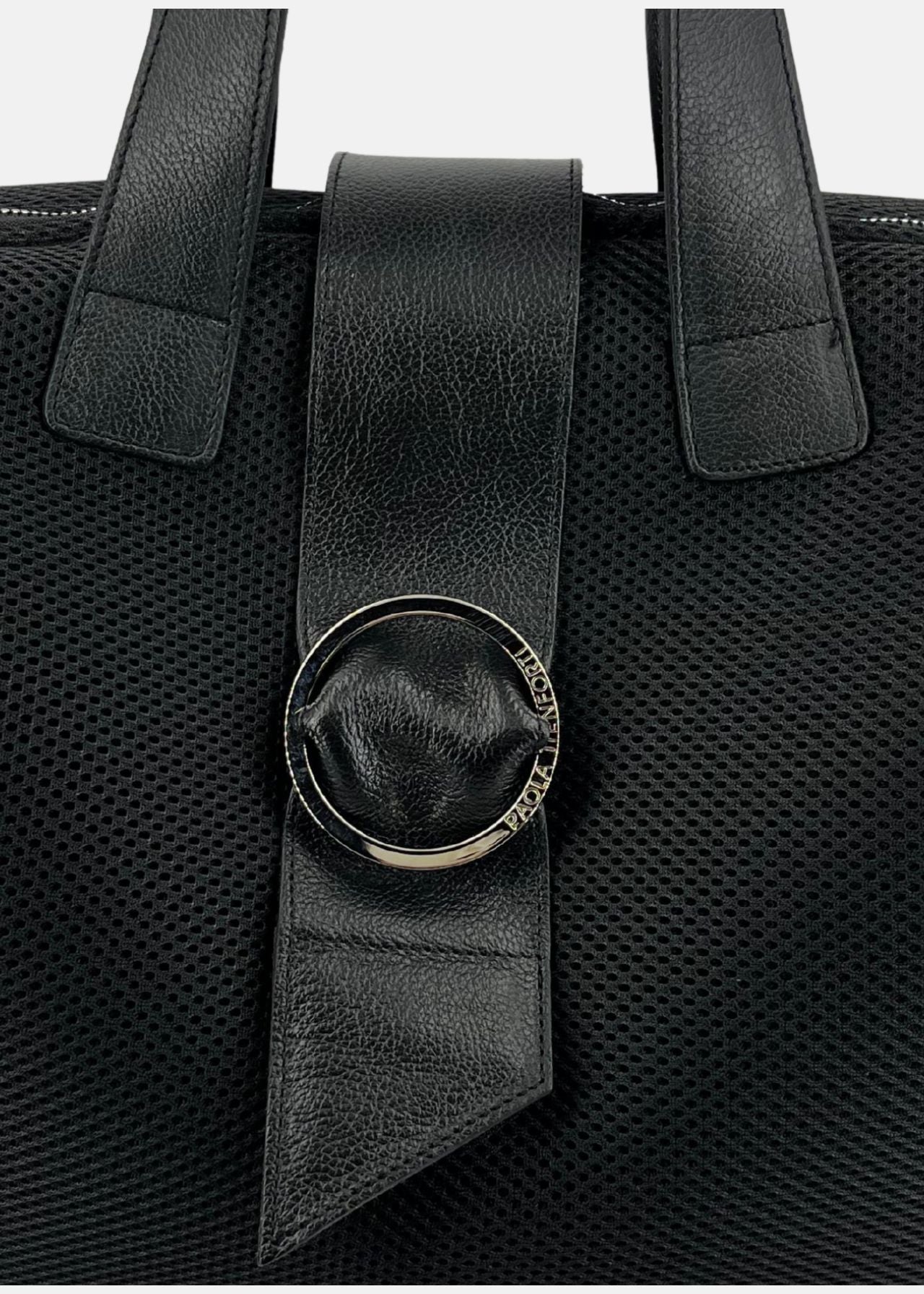 Bauletto con patta in tessuto tecnico traforato e pelle