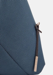 Sacca hobo in tessuto tecnico traforato con dettagli argento