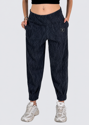 Pantalone in denim con pinces