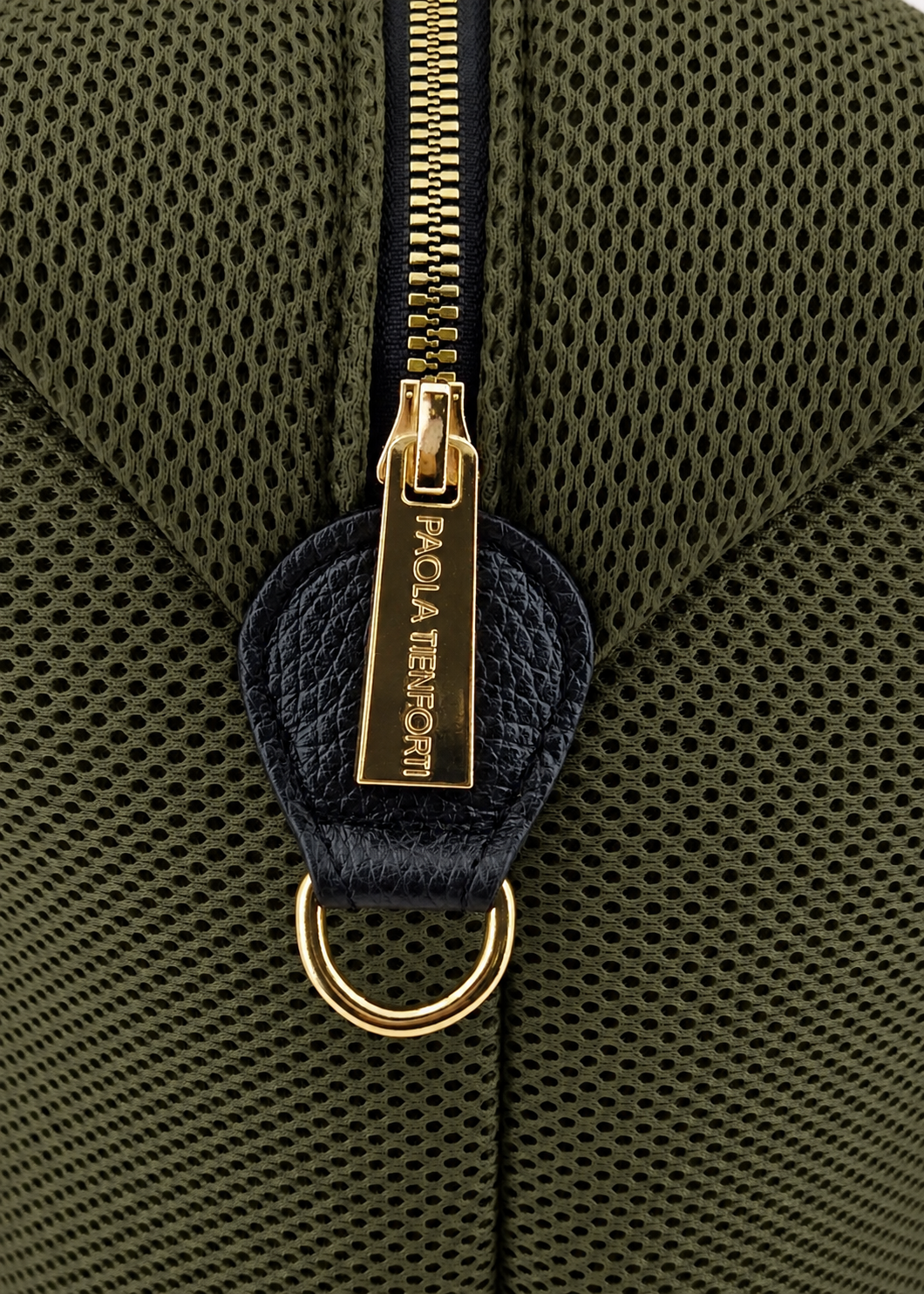 Bauletto large tessuto tecnico traforato e pelle con dettagli oro