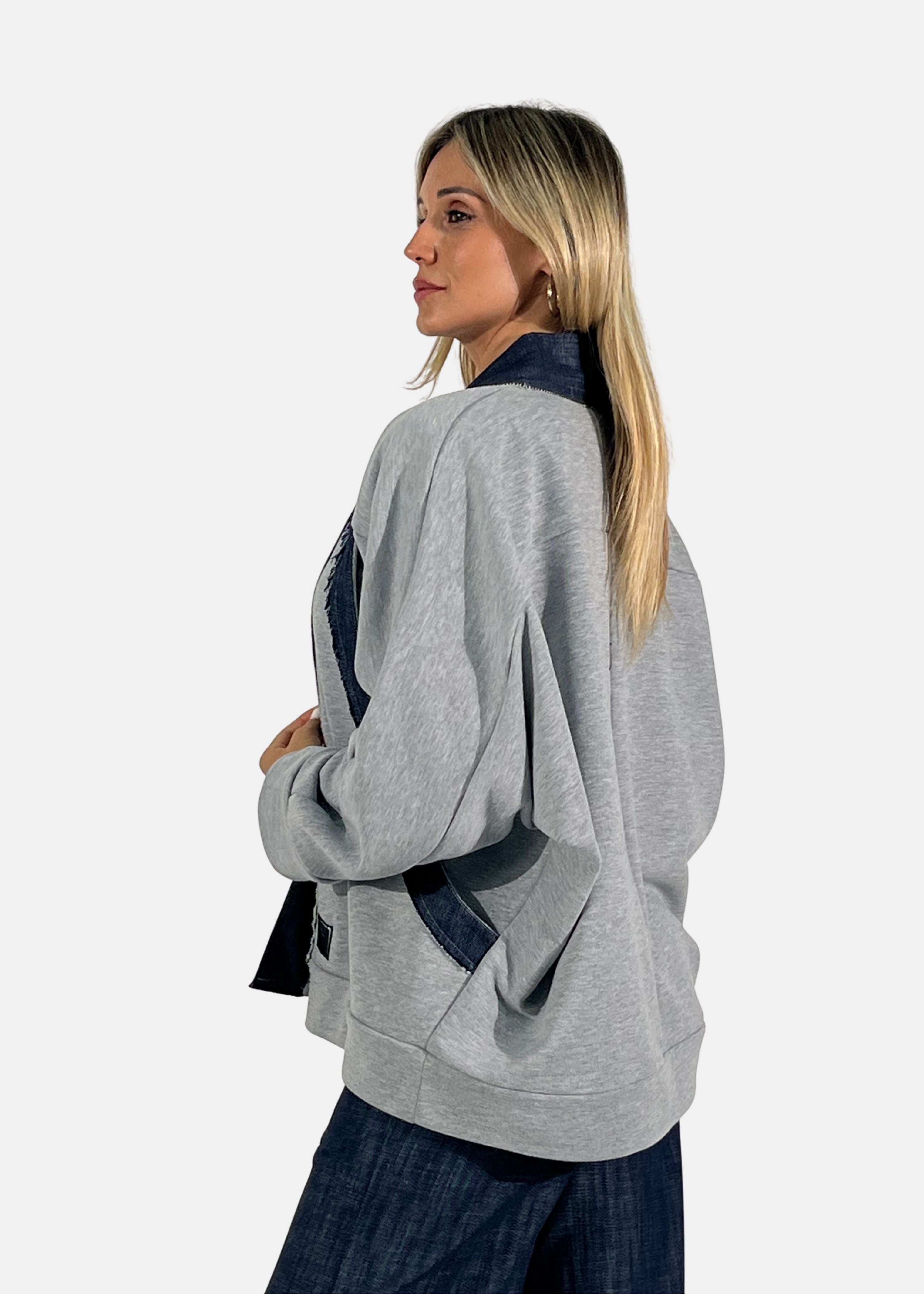 Giacca oversize in felpa e jeans