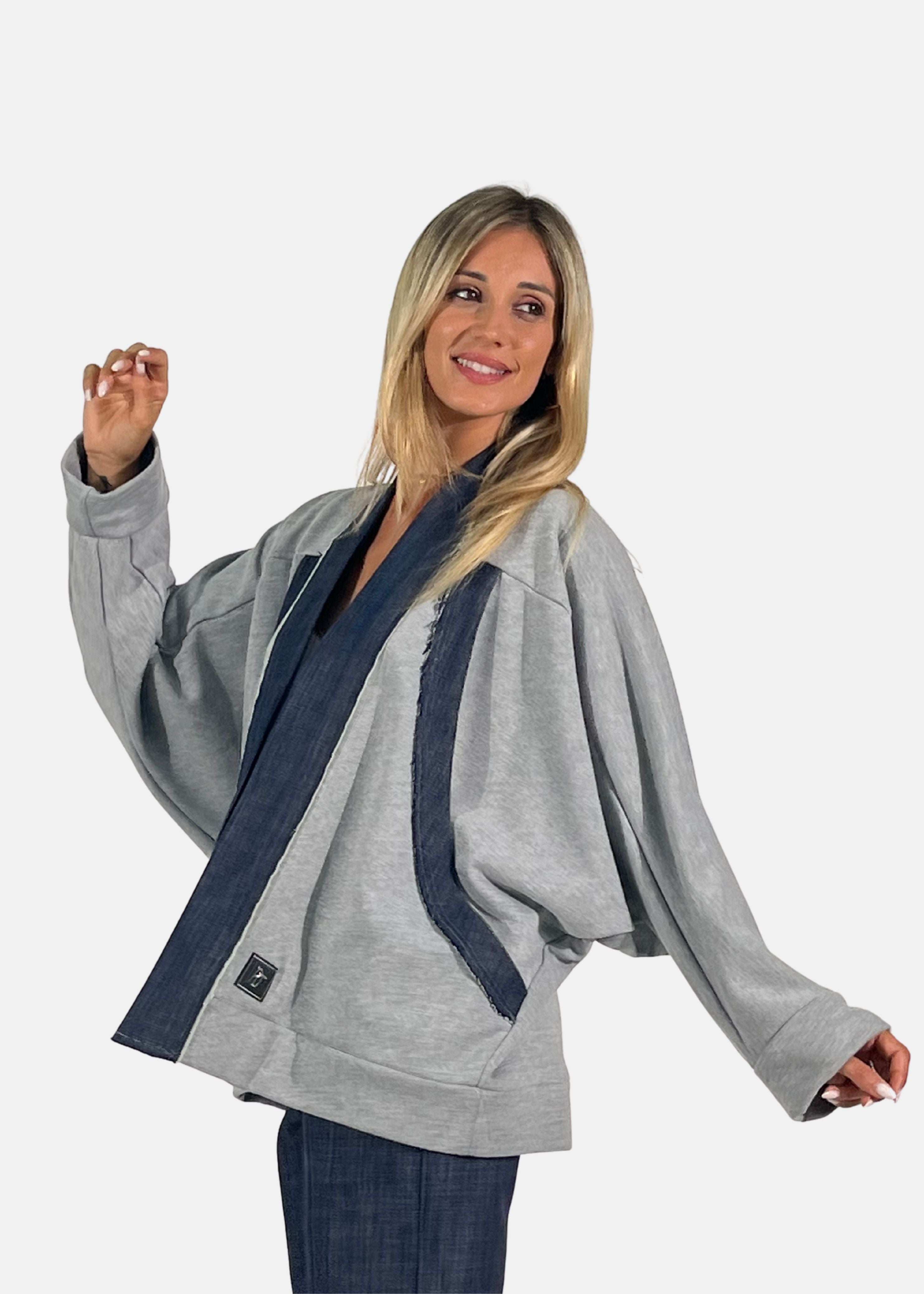 Giacca oversize in felpa e jeans