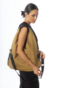 Sacca hobo in nylon con dettagli oro