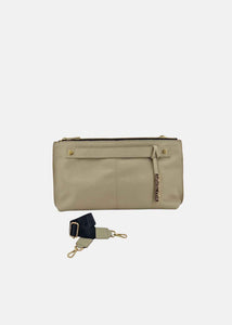 Pochette in pelle morbida con dettagli oro
