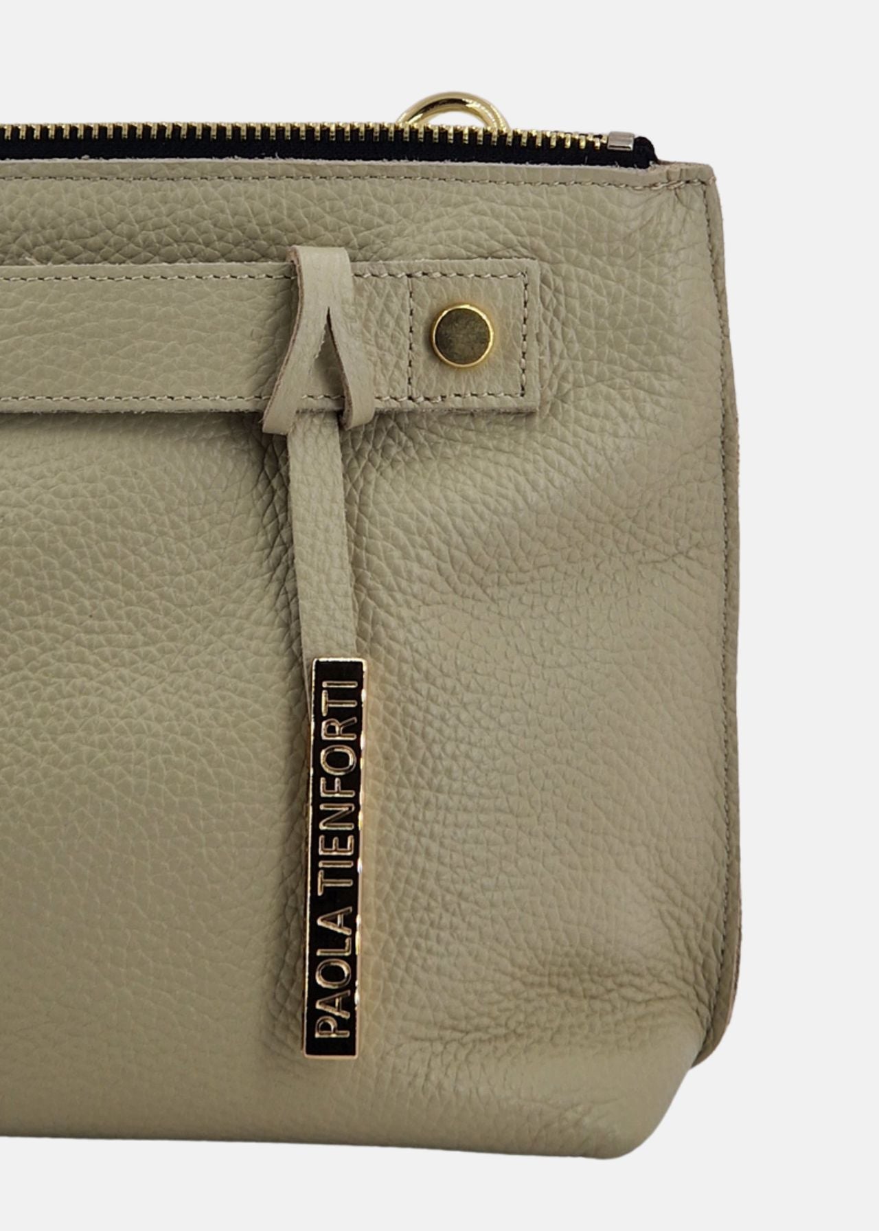 Pochette in pelle morbida con dettagli oro