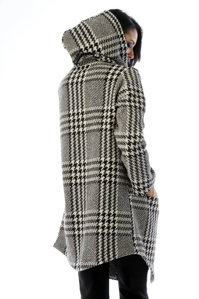 Cappotto con cappuccio - Paola Tienforti - Sito Ufficiale