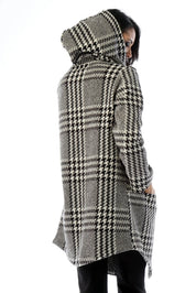 Cappotto con cappuccio - Paola Tienforti - Sito Ufficiale