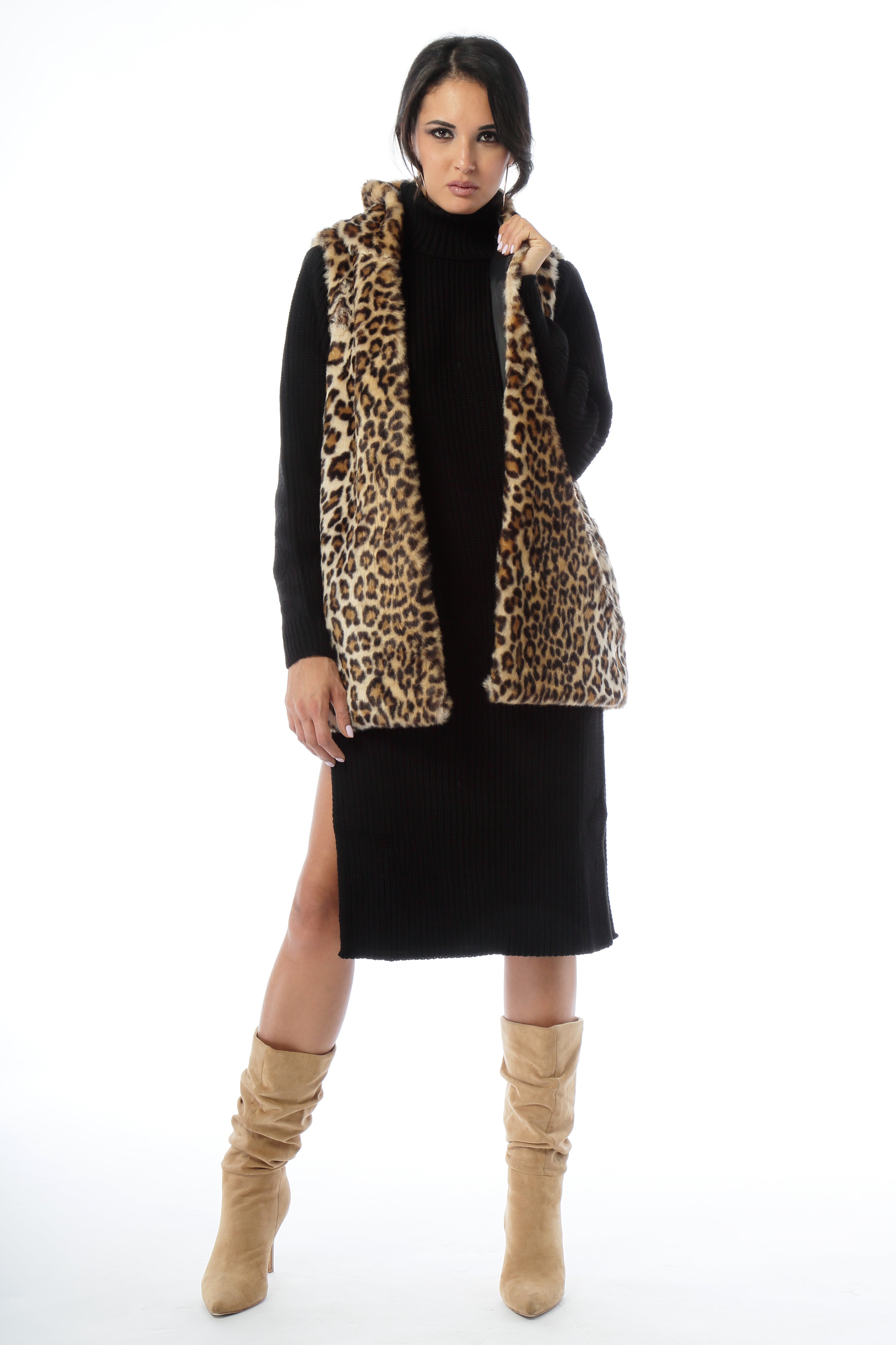 Gilet con cappuccio in eco pelliccia
