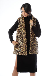 Gilet con cappuccio in eco pelliccia