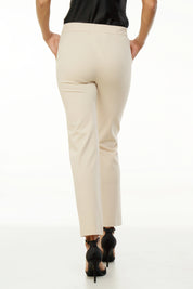 Pantalone skinny in punto Roma
