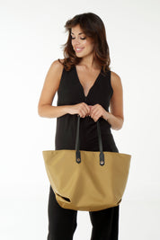 Shopper in nylon con rivetti oro