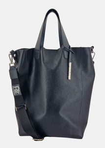 Shopper in pelle morbida con pendente argento