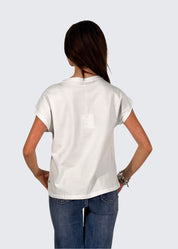 T-Shirt in cotone stretch con spilla
