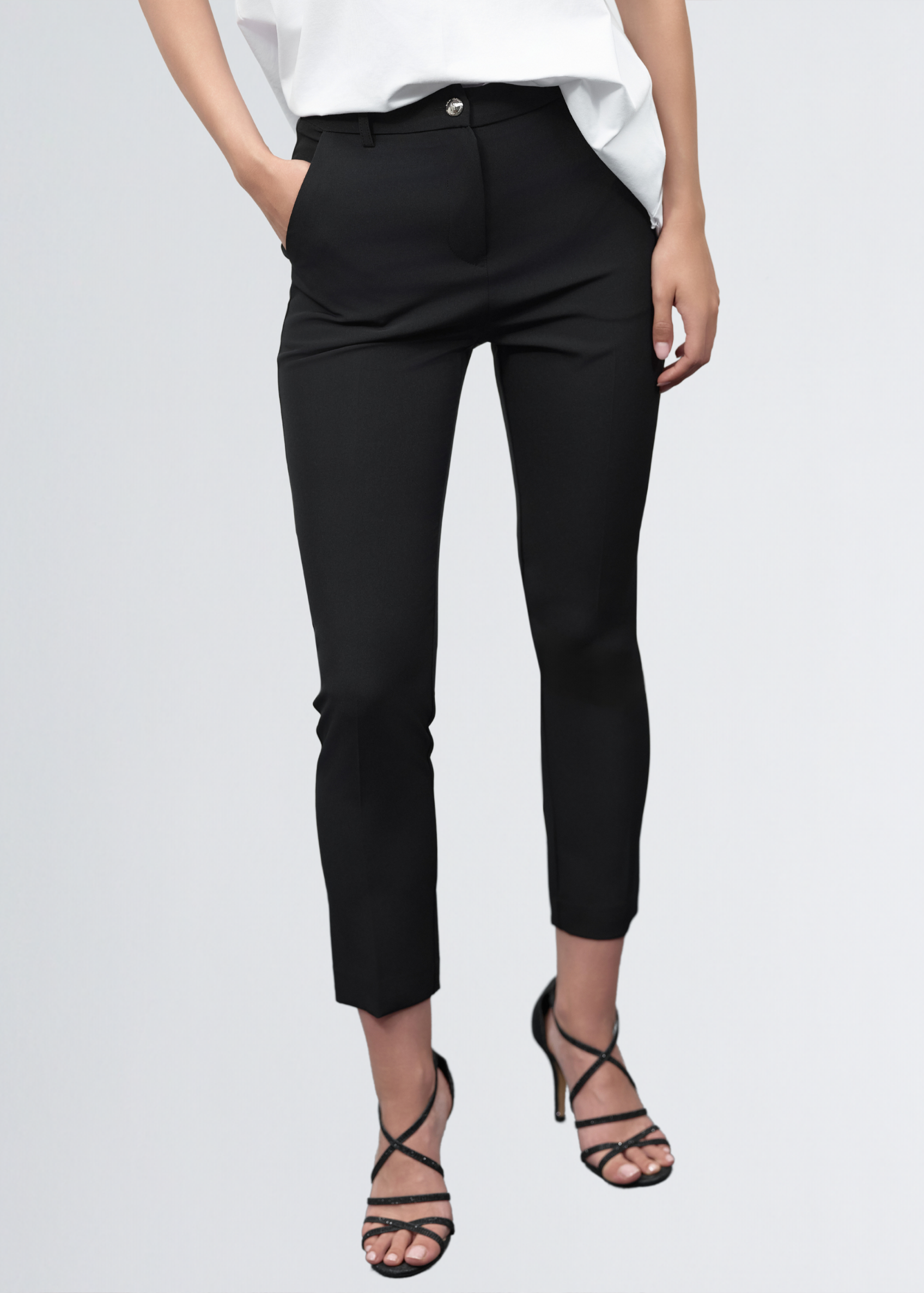 Paola T. Pantalone skinny