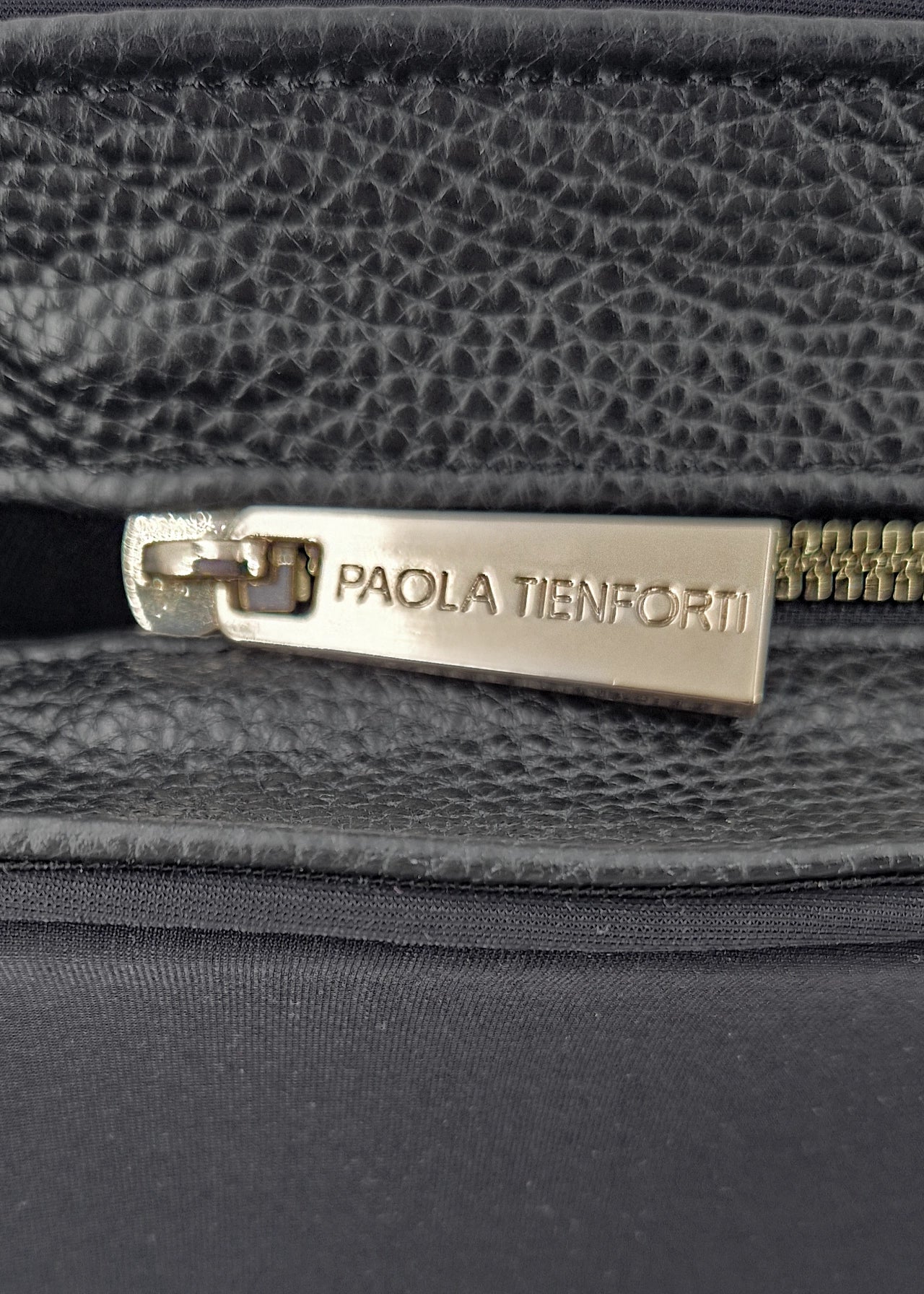 Sella con rivetti oro - Paola Tienforti - Sito Ufficiale